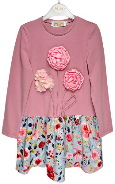 Rozā kleita ar puķēm